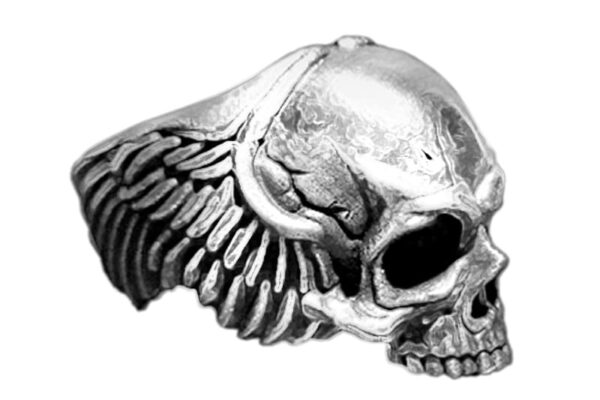 Soul Skull Ring – Where 925 Silver Meets Fearless Style!